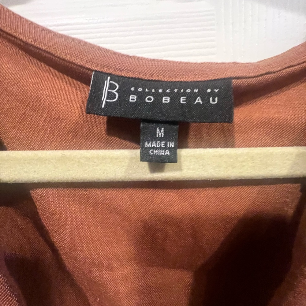NWOT- Bobeau Brand Blouse - Picture 3 of 7